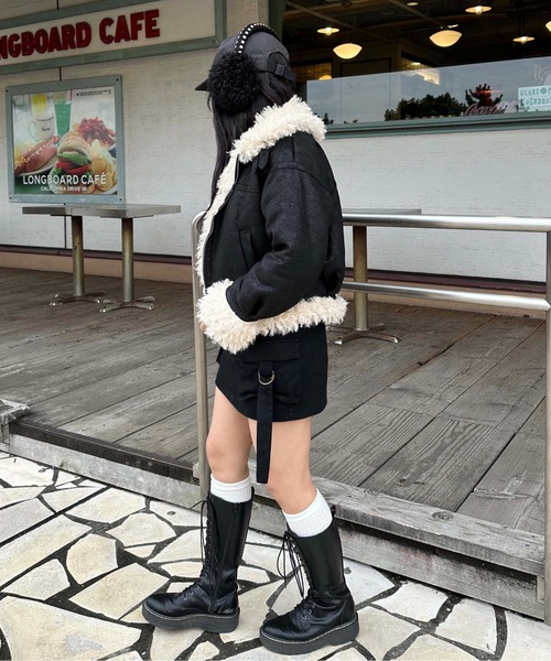 sedacle girl(セダクルガール)の「フェイクムートンショートブルゾン(その他アウター・レディース・ダークブラウン/ブラック・FREE)」の13枚目の写真