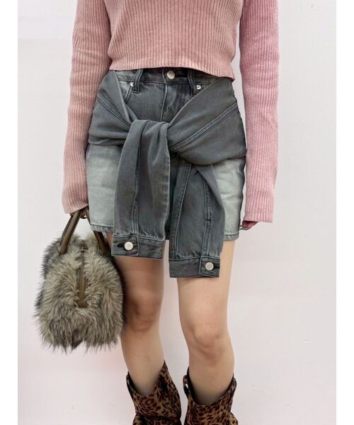 EVRIS(エヴリス)の「スリーブデザインデニムミニスカート(デニムスカート・レディース・インディゴブルー/ブラック・MEDIUM/SMALL)」の2枚目の写真