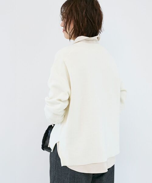le.coeur blanc(ルクールブラン)の「《手洗い可能》ネック刺繍クルーネックニット(ニット/セーター・レディース・グレー/ホワイト/ブラウン・38)」の10枚目の写真