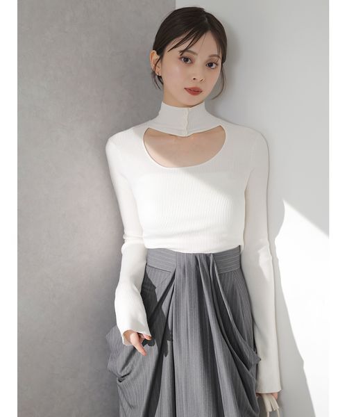 SNIDEL（スナイデル）の「ハイウエストドレープパンツ（その他パンツ・レディース・アイボリー/グレー/ネイビー・0/1）」の5枚目の写真