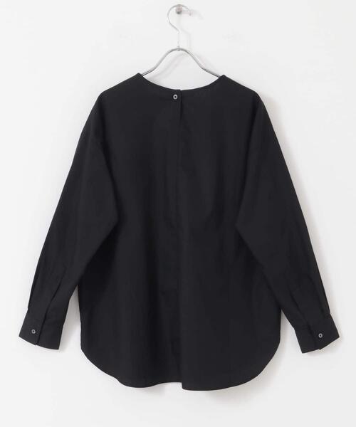 URBAN RESEARCH DOORS（アーバンリサーチドアーズ）の「『UR TECH』クルーネックプルオーバーシャツ（シャツ/ブラウス・レディース・オフホワイト/ブラック・MEDIUM）」の7枚目の写真