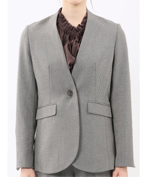 m.f.editorial（エムエフエディトリアル）の「【ストレッチ ウォッシャブル】タカキューレディース ノーカラージャケット＋セミワイドパンツ（スーツセット・レディース・ベージュ・SMALL/MEDIUM/LARGE/X-LARGE）」の5枚目の写真