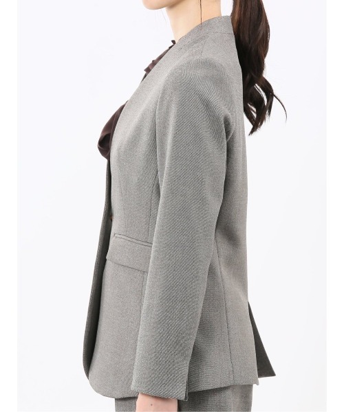 m.f.editorial（エムエフエディトリアル）の「【ストレッチ ウォッシャブル】タカキューレディース ノーカラージャケット＋セミワイドパンツ（スーツセット・レディース・ベージュ・SMALL/MEDIUM/LARGE/X-LARGE）」の6枚目の写真