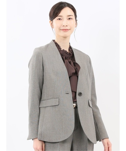 m.f.editorial（エムエフエディトリアル）の「【ストレッチ ウォッシャブル】タカキューレディース ノーカラージャケット＋セミワイドパンツ（スーツセット・レディース・ベージュ・SMALL/MEDIUM/LARGE/X-LARGE）」の16枚目の写真