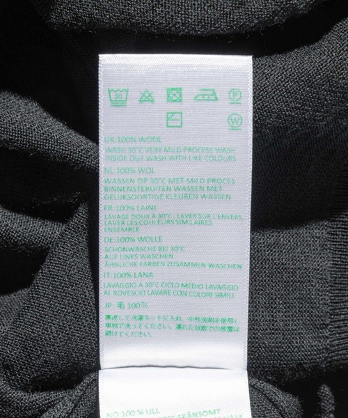 JOHN SMEDLEY(ジョンスメドレー)の「JOHN SMEDLEY CATKIN ジョンスメドレー キャトキン 長袖 タートルネック メリノウール ニット(ニット/セーター・レディース・ブラック/ネイビー系/チャコール/ホワイト系1/ベージュ系1・LARGE/MEDIUM/SMALL)」の22枚目の写真