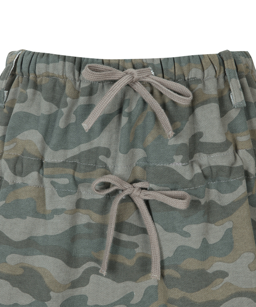 GILAARCHIVE(ギラアーカイブ)の「LETTERING ANGEL WING SHIRRING SKIRT_CAMO(スカート・レディース・その他・FREE)」の6枚目の写真