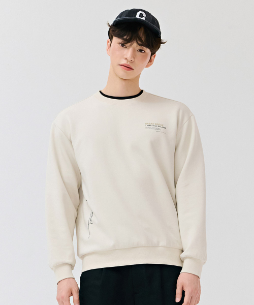 CHASECULT(チェイスカルト)の「男性レタリンググラフィックスウェットシャツ-ベージュ(スウェット・メンズ・ベージュ・100/110/95/105)」の1枚目の写真