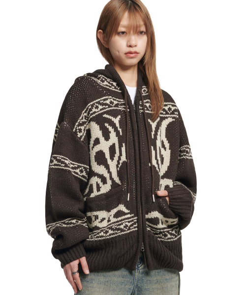 NOMANUAL(NOMANUAL)の「COWICHAN HOODED ZIP-UP - BROWN(ニット/セーター・レディース・その他・LARGE/X-LARGE/MEDIUM)」の1枚目の写真
