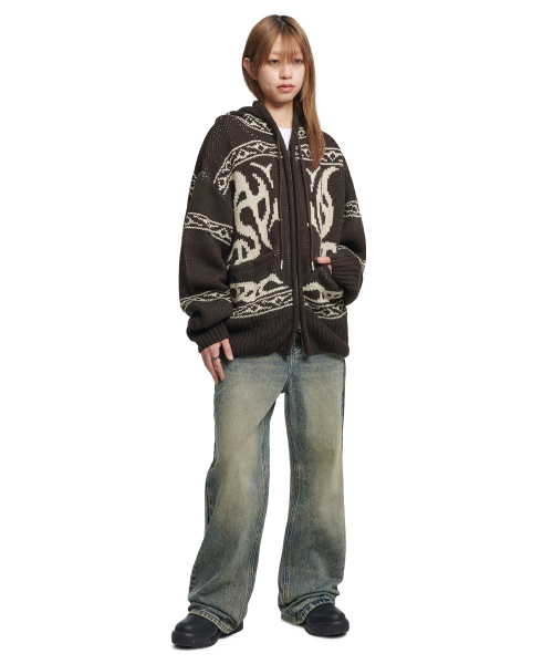 NOMANUAL(NOMANUAL)の「COWICHAN HOODED ZIP-UP - BROWN(ニット/セーター・レディース・その他・LARGE/X-LARGE/MEDIUM)」の6枚目の写真