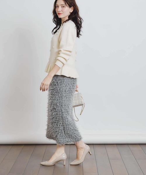 PICCIN PERLA(ピッチンペルラ)の「ティアドロップパールペプラムニット(ニット/セーター・レディース・オフホワイト/ブラック/レッド・M)」の9枚目の写真