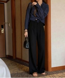 タック入りワイドストレートスラックス
