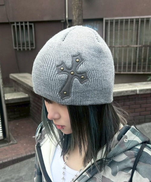Never mind the XU（ネバーマインドザエックスユー）の「【Never mind the XU】cross beanie / 【ネバーマインド ザ エックスユー】クロスビーニー（ニットキャップ/ビーニー・メンズ・ホワイト/ベージュ/チャコール/ブラック/カーキ/グレー・ONE SIZE）」の4枚目の写真
