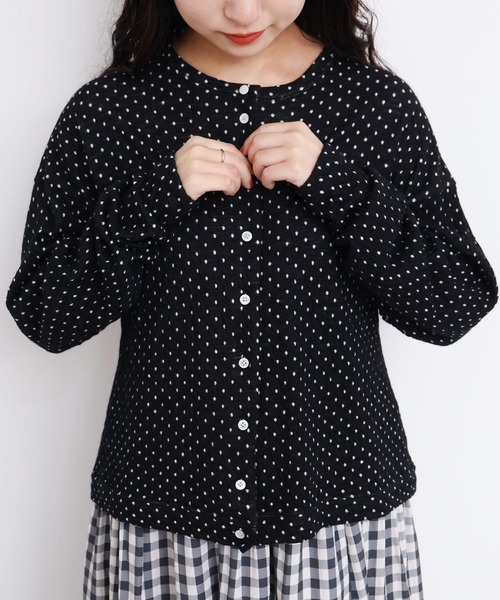 l'atelier du savon（アトリエドサボン）の「ふくふくしたドット　カットソーカーディガン（カーディガン/ボレロ・レディース・オフホワイト/グレー/ブラック・FREE）」の19枚目の写真