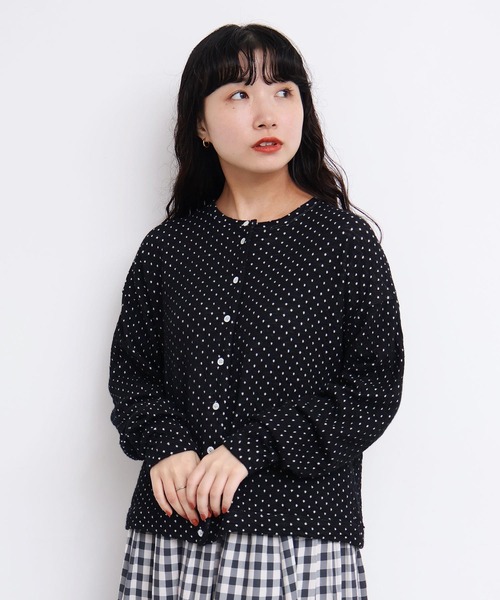 l'atelier du savon（アトリエドサボン）の「ふくふくしたドット　カットソーカーディガン（カーディガン/ボレロ・レディース・オフホワイト/グレー/ブラック・FREE）」の21枚目の写真