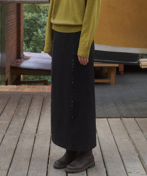 ANDNEEDS(アンドニーズ)の「Low edge long skirt (black)(スカート・レディース・その他・SMALL/MEDIUM)」の2枚目の写真