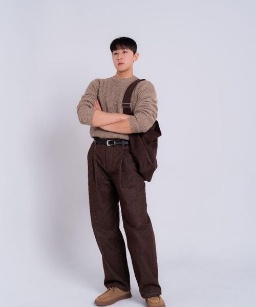 BLOND9(ブロンドナイン)の「クルーネックリブニットセーター_モカ(ニット/セーター・レディース・ダークブラウン・SMALL/MEDIUM/LARGE/X-LARGE/XX-LARGE/X-SMALL)」の9枚目の写真