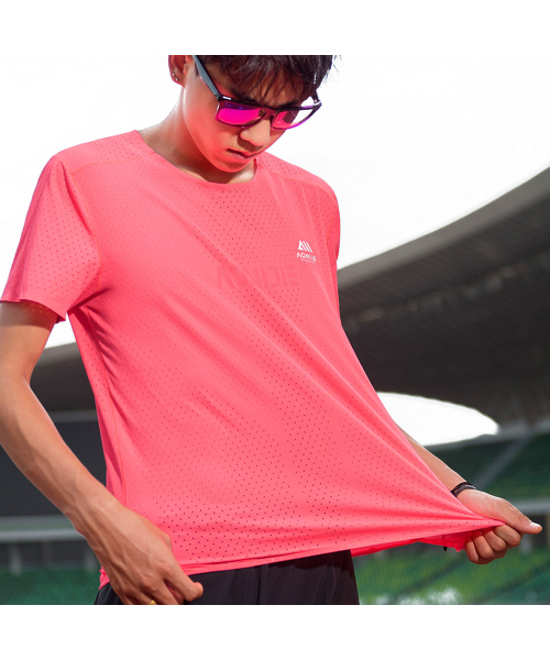 AONIJIE(オウニーツィエ)の「ランニングクイックドライTシャツMT91ピンク(Tシャツ/カットソー・レディース・その他・MEDIUM/LARGE/X-LARGE/XX-LARGE/SMALL)」の3枚目の写真