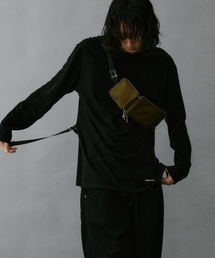 バックストラップ長袖Tシャツ [ブラック]