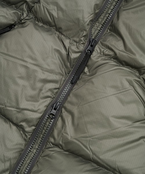 GOLDWIN(ゴールドウィン)の「【GOLDWIN】パーテックスカンタムダウンベスト(ユニセックス)/ PERTEX QUANTUM Down Vest(ダウンジャケット/コート・メンズ・ダークグレー/ブラック・2/3)」の15枚目の写真