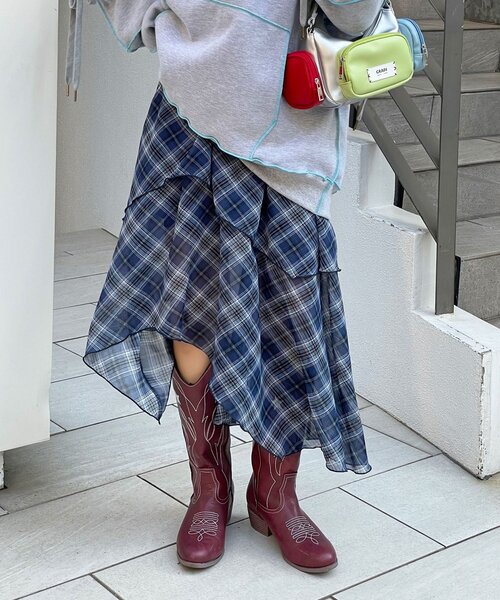 CIAOPANIC（チャオパニック）の「イレヘムアソート柄ミドルスカート（スカート・レディース・ホワイト/ブルー・ONE SIZE）」の2枚目の写真