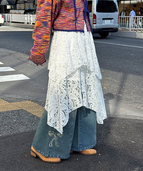 CIAOPANIC（チャオパニック）の「イレヘムアソート柄ミドルスカート（スカート・レディース・ホワイト/ブルー・ONE SIZE）」の4枚目の写真