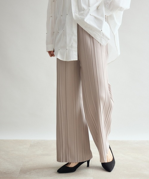 Pillini（ピリーニ）の「カットツイル裏起毛プリーツパンツ（その他パンツ・レディース・ブラック/チャコールグレー/ベージュ・MEDIUM）」の3枚目の写真