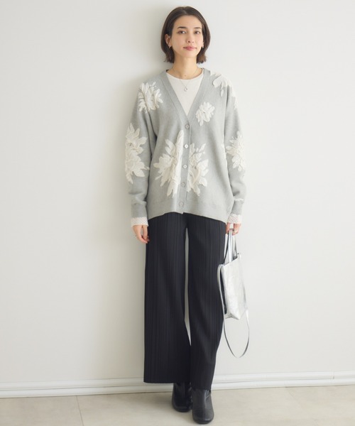 Pillini（ピリーニ）の「カットツイル裏起毛プリーツパンツ（その他パンツ・レディース・ブラック/チャコールグレー/ベージュ・MEDIUM）」の4枚目の写真