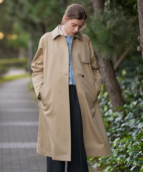 DRESSTERIOR（ドレステリア）の「ライトトレンチコート（トレンチコート・レディース・ベージュ/チャコールグレー・38/36/34）」の7枚目の写真