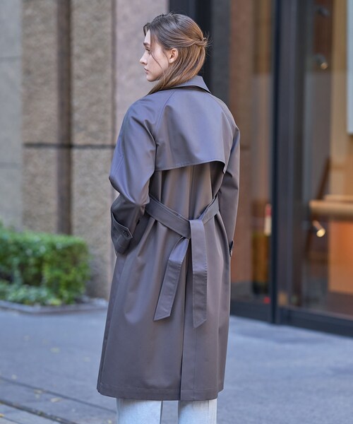 DRESSTERIOR（ドレステリア）の「ライトトレンチコート（トレンチコート・レディース・ベージュ/チャコールグレー・38/36/34）」の21枚目の写真
