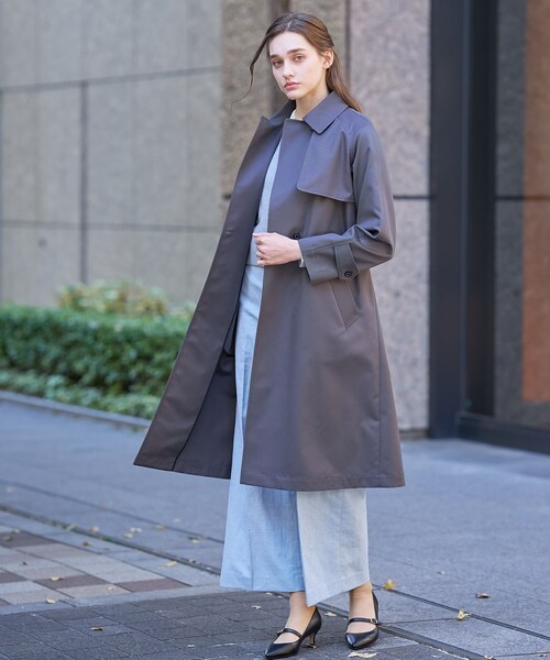 DRESSTERIOR（ドレステリア）の「ライトトレンチコート（トレンチコート・レディース・ベージュ/チャコールグレー・38/36/34）」の3枚目の写真