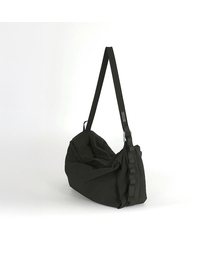 YURT（ユルト）の「PETA_2color（メッセンジャーバッグ）」