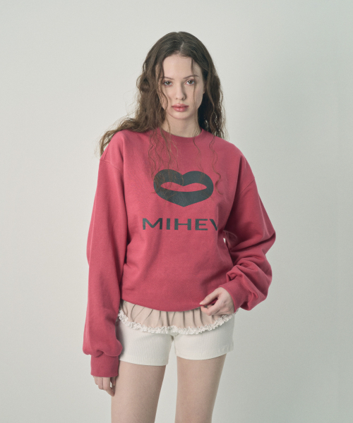 MIHEV(ミヘブ)の「ビッグクラシックロゴスウェットシャツマゼンタ(スウェット・レディース・その他・FREE)」の4枚目の写真