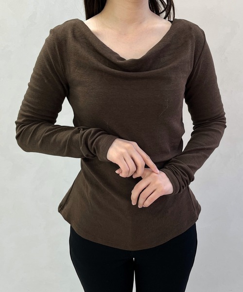 MISCH MASCH(ミッシュマッシュ)の「一部店舗限定 ドレープネック美シルエット長袖トップス(Tシャツ/カットソー・レディース・ブラック/ブラウン/ホワイト・フリ-)」の9枚目の写真