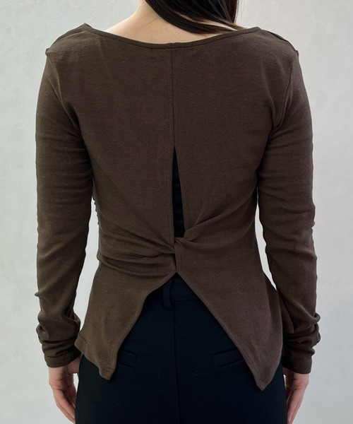 MISCH MASCH(ミッシュマッシュ)の「一部店舗限定 ドレープネック美シルエット長袖トップス(Tシャツ/カットソー・レディース・ブラック/ブラウン/ホワイト・フリ-)」の21枚目の写真
