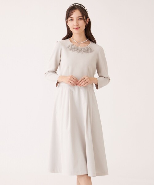 TO BE CHIC(トゥー ビー シック)の「チュールブレード ニットワンピース(ワンピース・レディース・ベージュ/ブラック・42/40)」の1枚目の写真