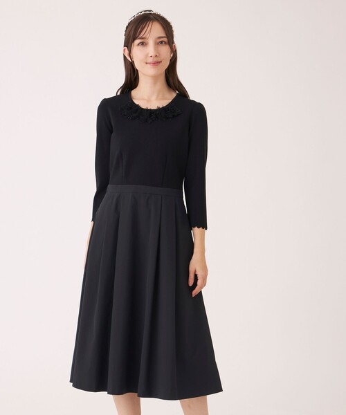 TO BE CHIC(トゥー ビー シック)の「チュールブレード ニットワンピース(ワンピース・レディース・ベージュ/ブラック・42/40)」の2枚目の写真
