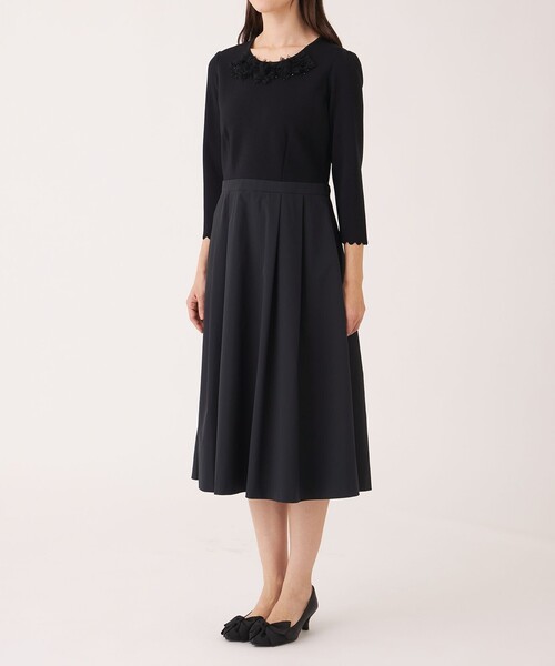 TO BE CHIC(トゥー ビー シック)の「チュールブレード ニットワンピース(ワンピース・レディース・ベージュ/ブラック・42/40)」の7枚目の写真