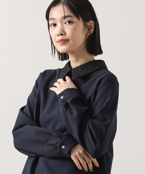 Gready Brilliant（グレディブリリアン）の「ジョーゼットレースカラーブラウス（シャツ/ブラウス・レディース・ネイビー/アイボリー・38）」の2枚目の写真