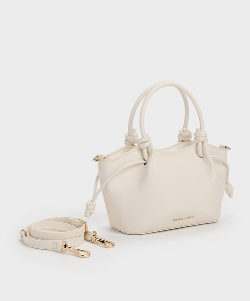 CHARLES & KEITH（チャールズ & キース）の「Sammie サミー ノットハンドル ウェービートートバッグ（トートバッグ・レディース・ピンク系その他3/クリーム/ブラック・S）」の11枚目の写真