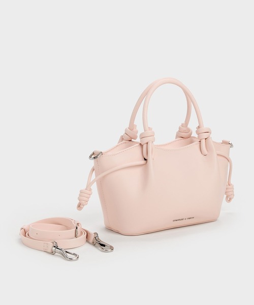 CHARLES & KEITH（チャールズ & キース）の「Sammie サミー ノットハンドル ウェービートートバッグ（トートバッグ・レディース・ピンク系その他3/クリーム/ブラック・S）」の17枚目の写真