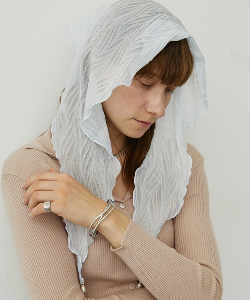 uyu.(ウユ)の「フェイクパール付き メローストール(ストール/ショール・レディース・ライトブルー/アイボリー/ブラック/ピンク/ベージュ・FREE)」の4枚目の写真