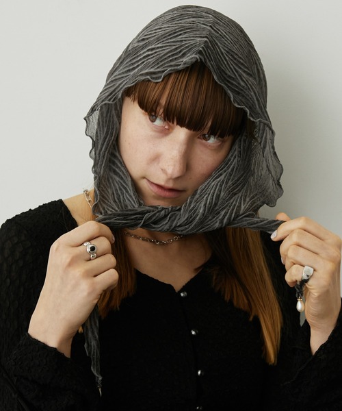 uyu.(ウユ)の「フェイクパール付き メローストール(ストール/ショール・レディース・ライトブルー/アイボリー/ブラック/ピンク/ベージュ・FREE)」の8枚目の写真