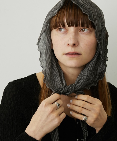 uyu.(ウユ)の「フェイクパール付き メローストール(ストール/ショール・レディース・ライトブルー/アイボリー/ブラック/ピンク/ベージュ・FREE)」の10枚目の写真