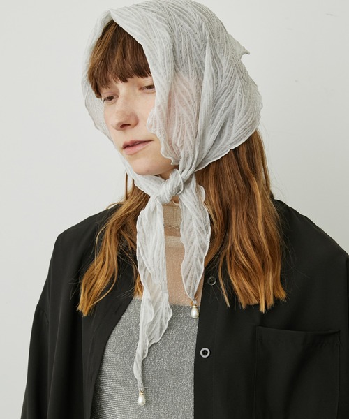 uyu.(ウユ)の「フェイクパール付き メローストール(ストール/ショール・レディース・ライトブルー/アイボリー/ブラック/ピンク/ベージュ・FREE)」の13枚目の写真