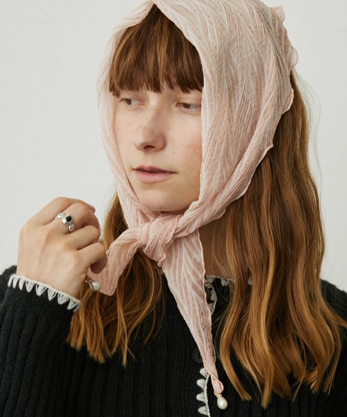 uyu.(ウユ)の「フェイクパール付き メローストール(ストール/ショール・レディース・ライトブルー/アイボリー/ブラック/ピンク/ベージュ・FREE)」の19枚目の写真