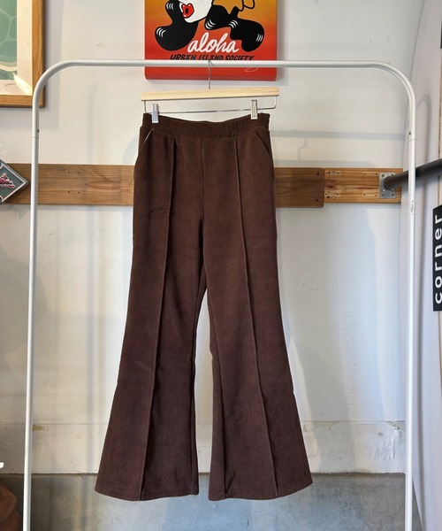 URBAN ISLAND SOCIETY(アーバンアイランドソサエティ)の「【URBAN ISLAND SOCIETY/アーバンアイランドソサエティ】UIS FLARE PANT フレアイージーパンツ(その他パンツ・レディース・モカ/ブラック/ダークブラウン・FREE)」の3枚目の写真