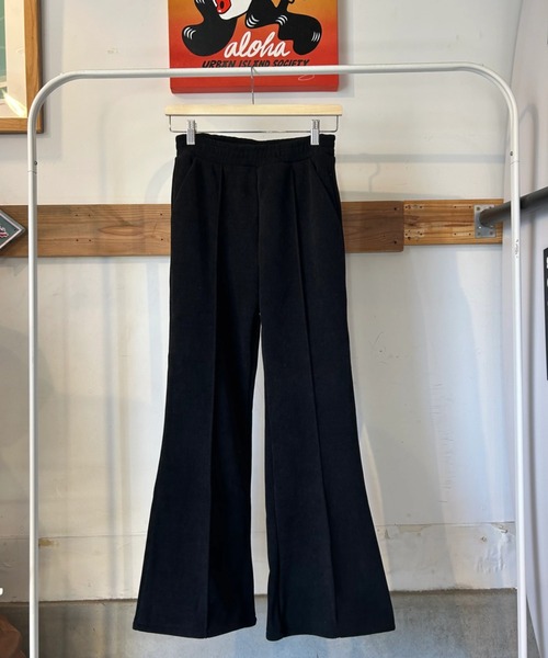 URBAN ISLAND SOCIETY(アーバンアイランドソサエティ)の「【URBAN ISLAND SOCIETY/アーバンアイランドソサエティ】UIS FLARE PANT フレアイージーパンツ(その他パンツ・レディース・モカ/ブラック/ダークブラウン・FREE)」の2枚目の写真