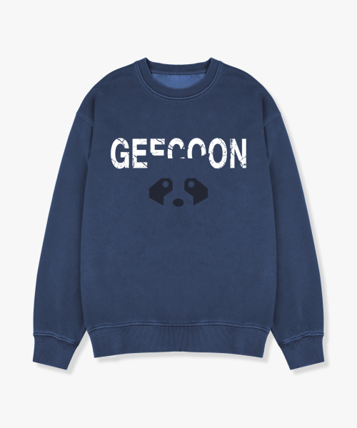 GEECOON(ジークーン)の「ピグメントダイングダークネスシンボルスウェットシャツ GEE257-107 ブルー(スウェット・メンズ・ブルー・L/XL)」の1枚目の写真