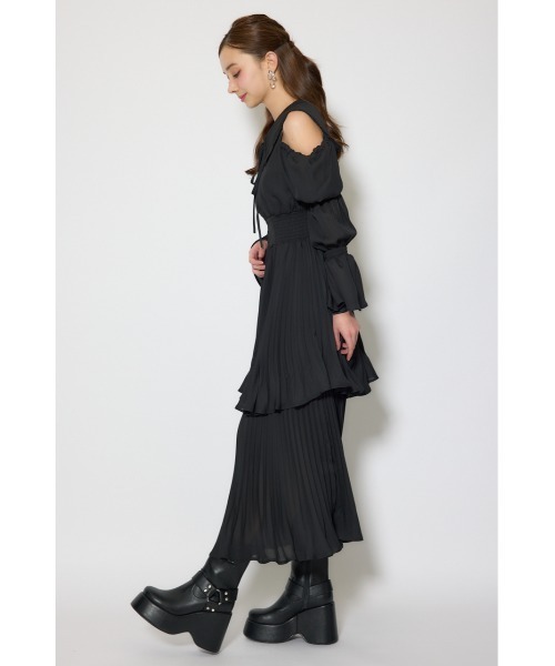 rienda(リエンダ)の「ビッグカラープリーツフレアワンピース 春服(ワンピース・レディース・ブラック/ライトピンク/ベージュ・FREE)」の6枚目の写真