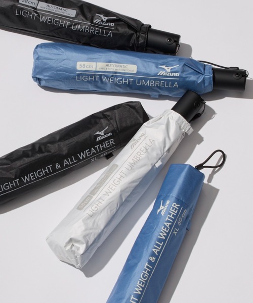 MIZUNO(ミズノ )の「【WEB限定】遮光100% 遮熱 晴雨兼用 折りたたみ日傘 自動開閉 軽量 ロゴ(折りたたみ傘・レディース・ホワイト/ブラック/ブルー・FREE)」の2枚目の写真